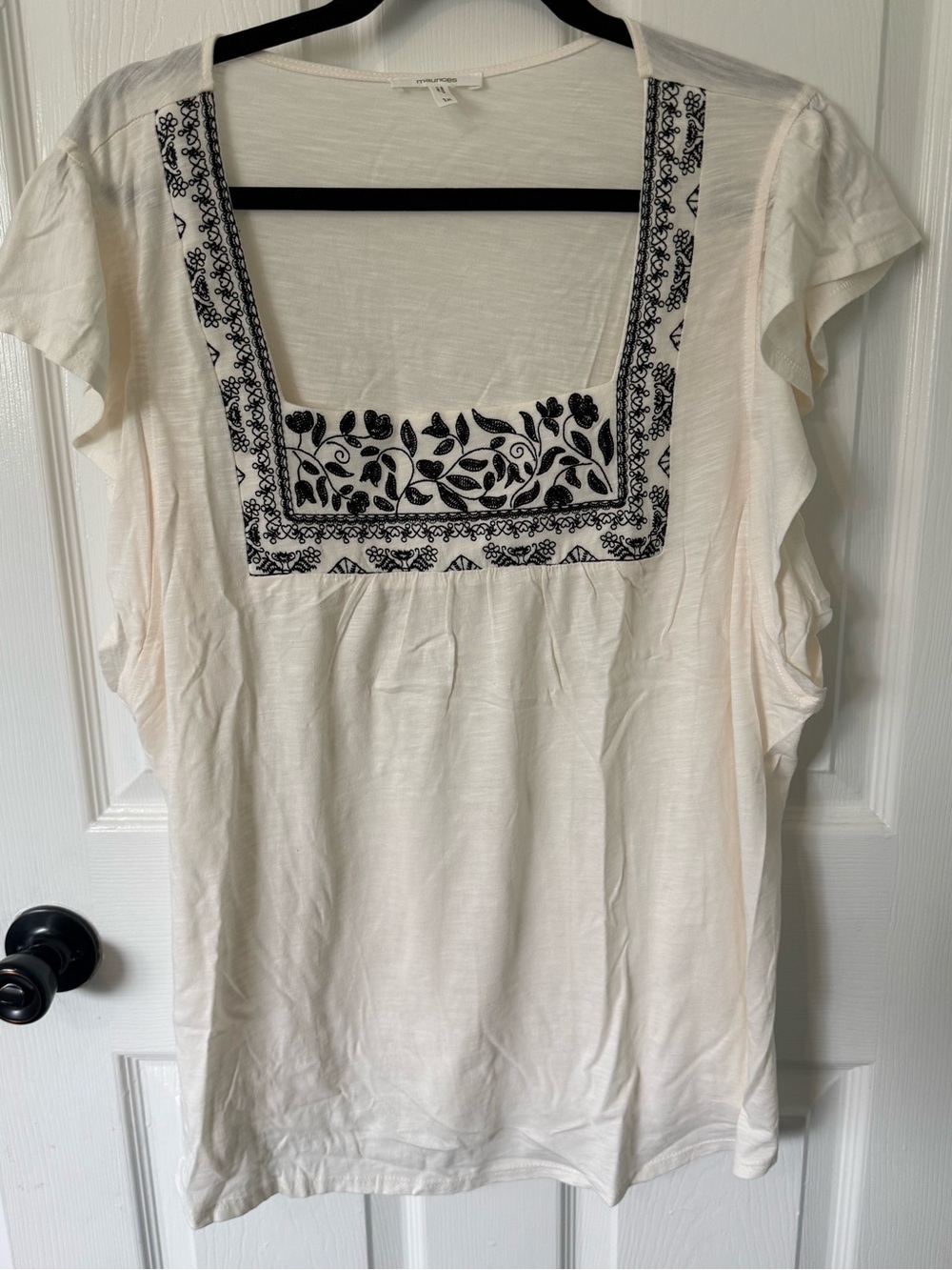 Maurice’s White / Black Embroidered Blouse 1X